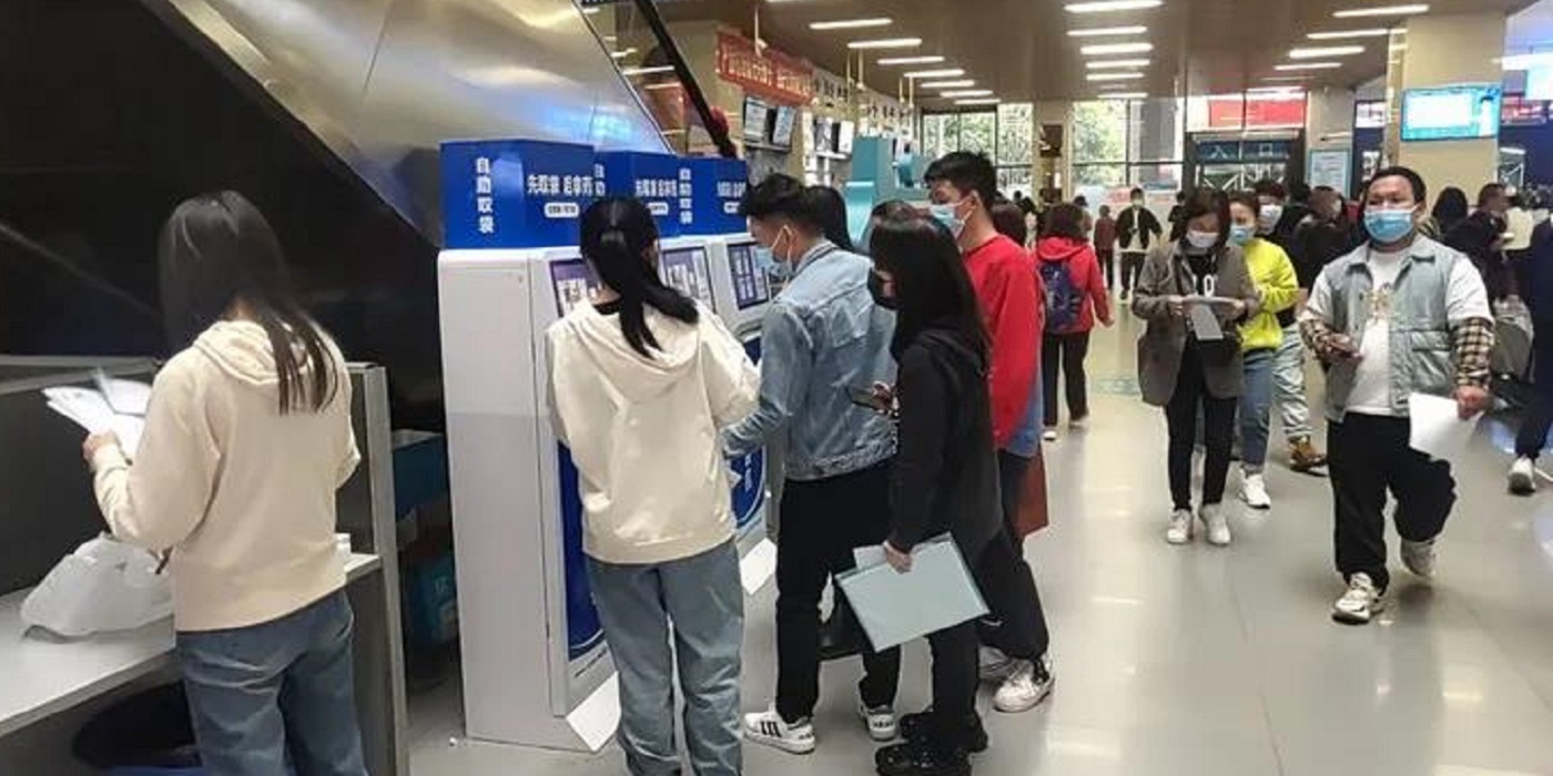 多地醫院均配備袋拉拉取袋機為患者提供環保藥品袋